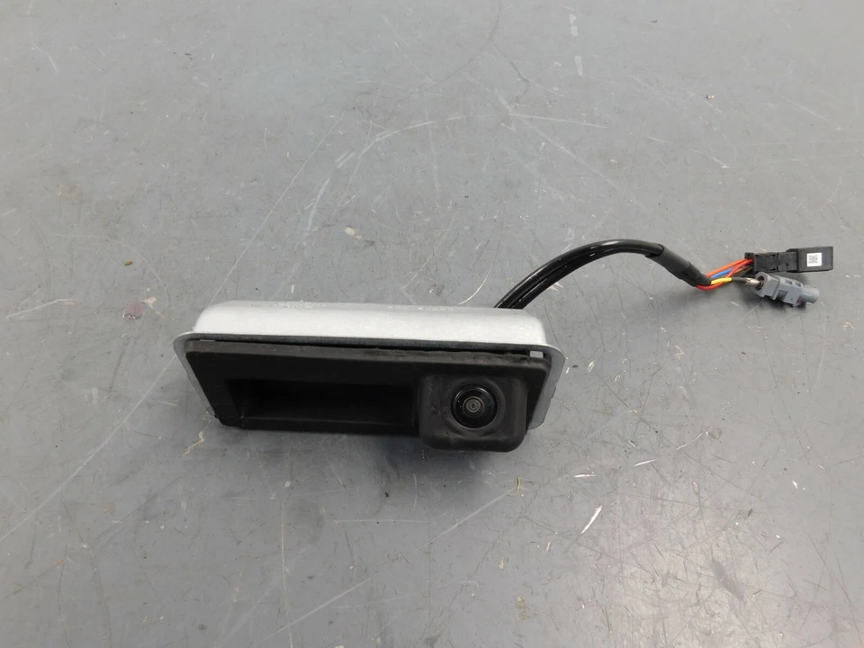 Audi RS3 8V Quattro 2019 17 18 20 maletero manija de liberación/cámara #1230 B5 Foto 2 de 4