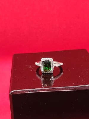 SILVER TONE GREEN AND CLEAR CZ RING SIZE 6