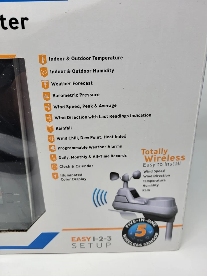 AcuRite Profession Weather Center 5-in-1 Indoor/Outdoor Wireless  Station  - Image 2 of 4