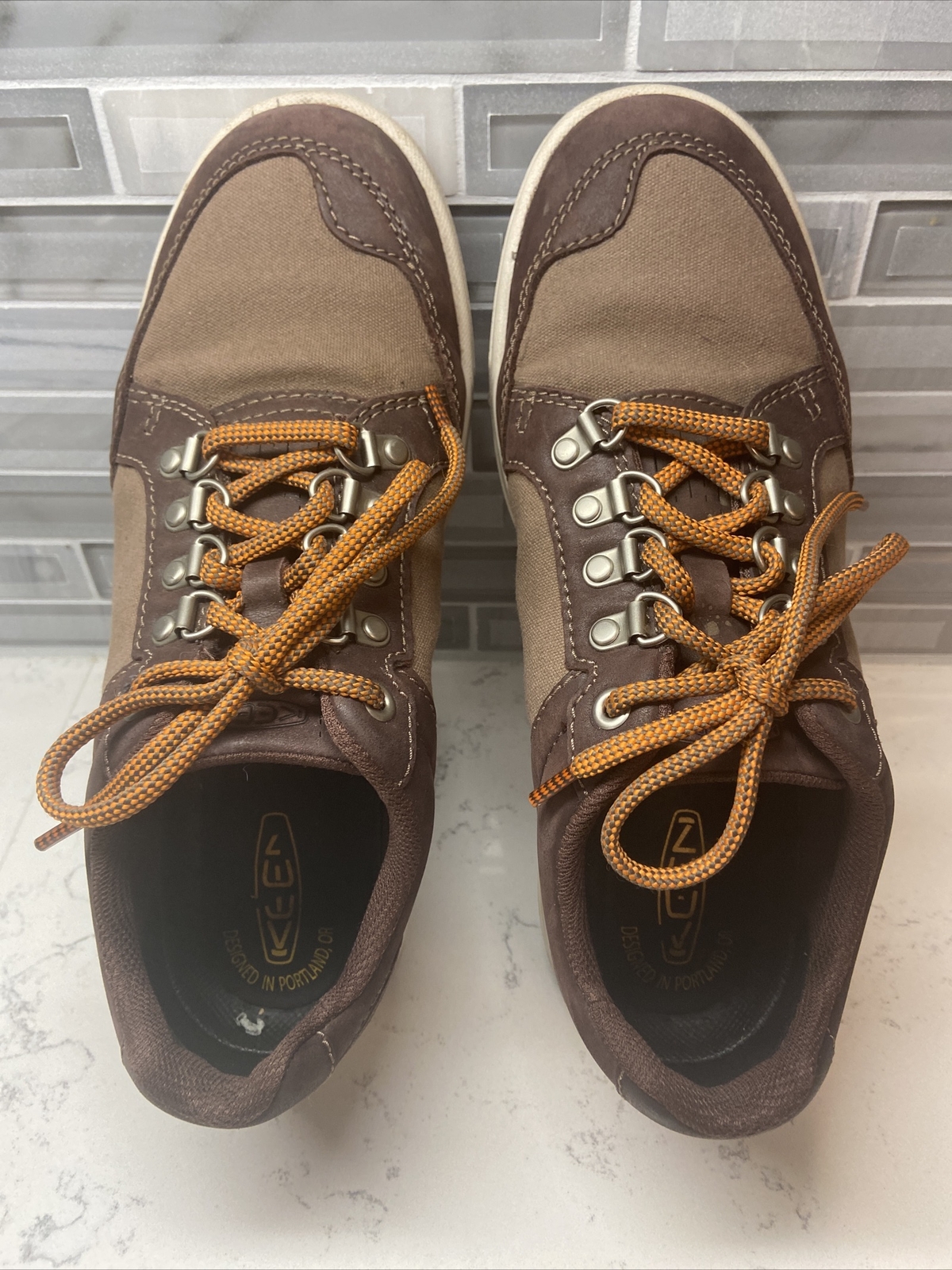 Scarpe da trekking Keen Glenhaven Exporer da uomo taglia 7 5 M sneaker. Marrone e Arancione