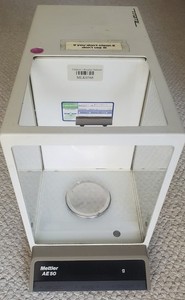 Mettler Analytical Lab Scale AE50. Range: 0-5 g, 0.1 mg.