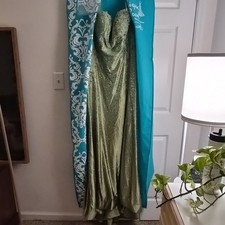 Sherri Hill Green Sleeveless Rhinestone Beaded Formal Gown Dress Size 18 Regular