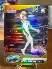 2023 Panini Hoops Premium Stock.  Victor Wembanyama #3 Gold /10 Prizm RC