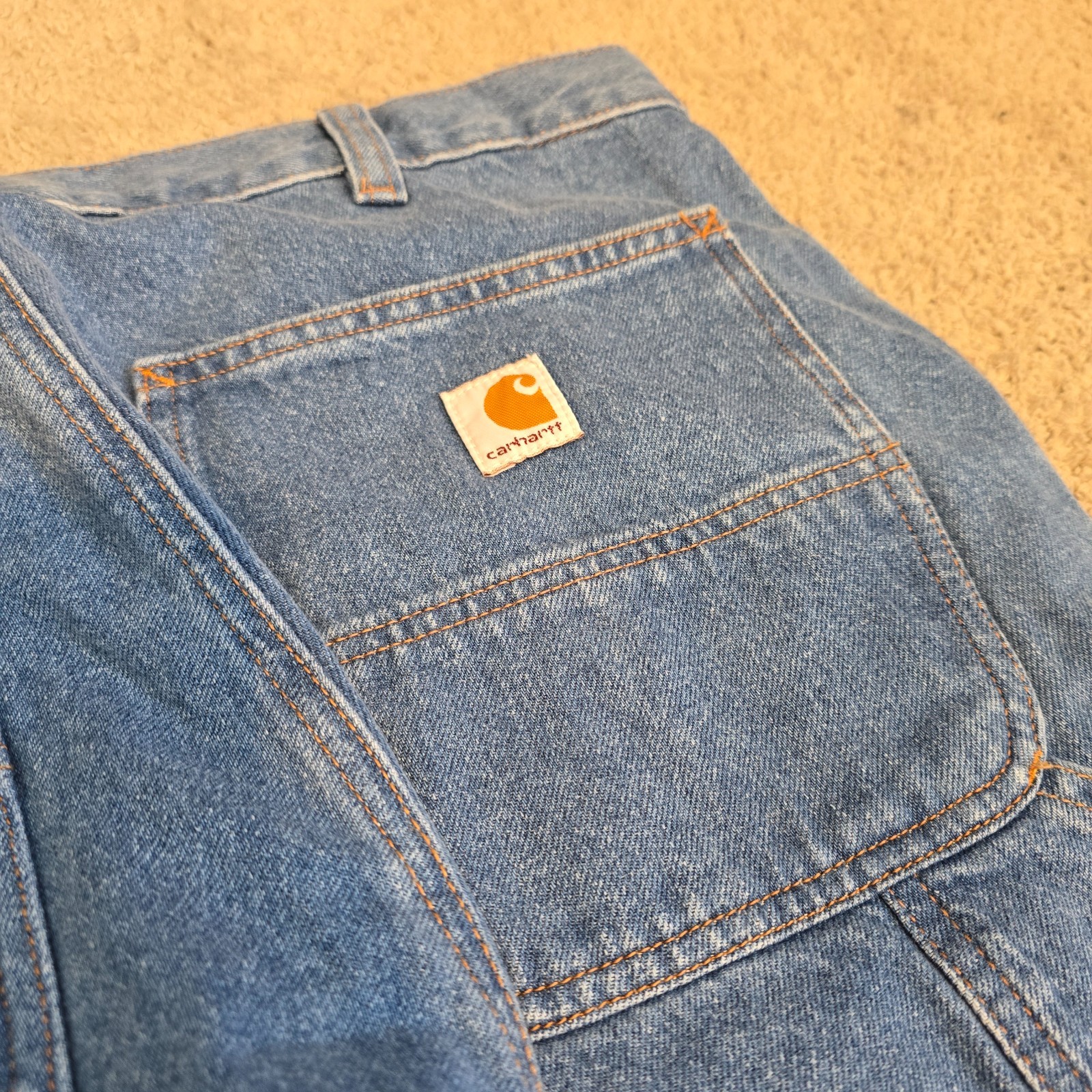 Mens Carhartt Double Knee Carpenters BNWOT Size 34 W / 32 L  Loose Fit image 2