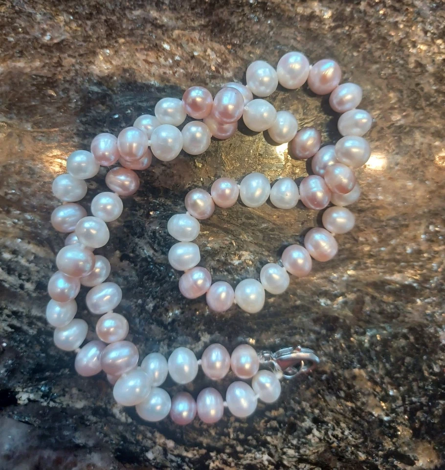 Ожерелье с розовым и белым блестящим культивированным пресноводным жемчугом 6x8 мм, 18 дюймов - Изображение 4 из 4