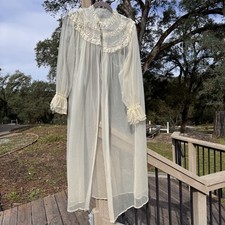 Vintage 60  s Gown Robe Sheer Lined Cream Lace Bridal Honeymoon Cover