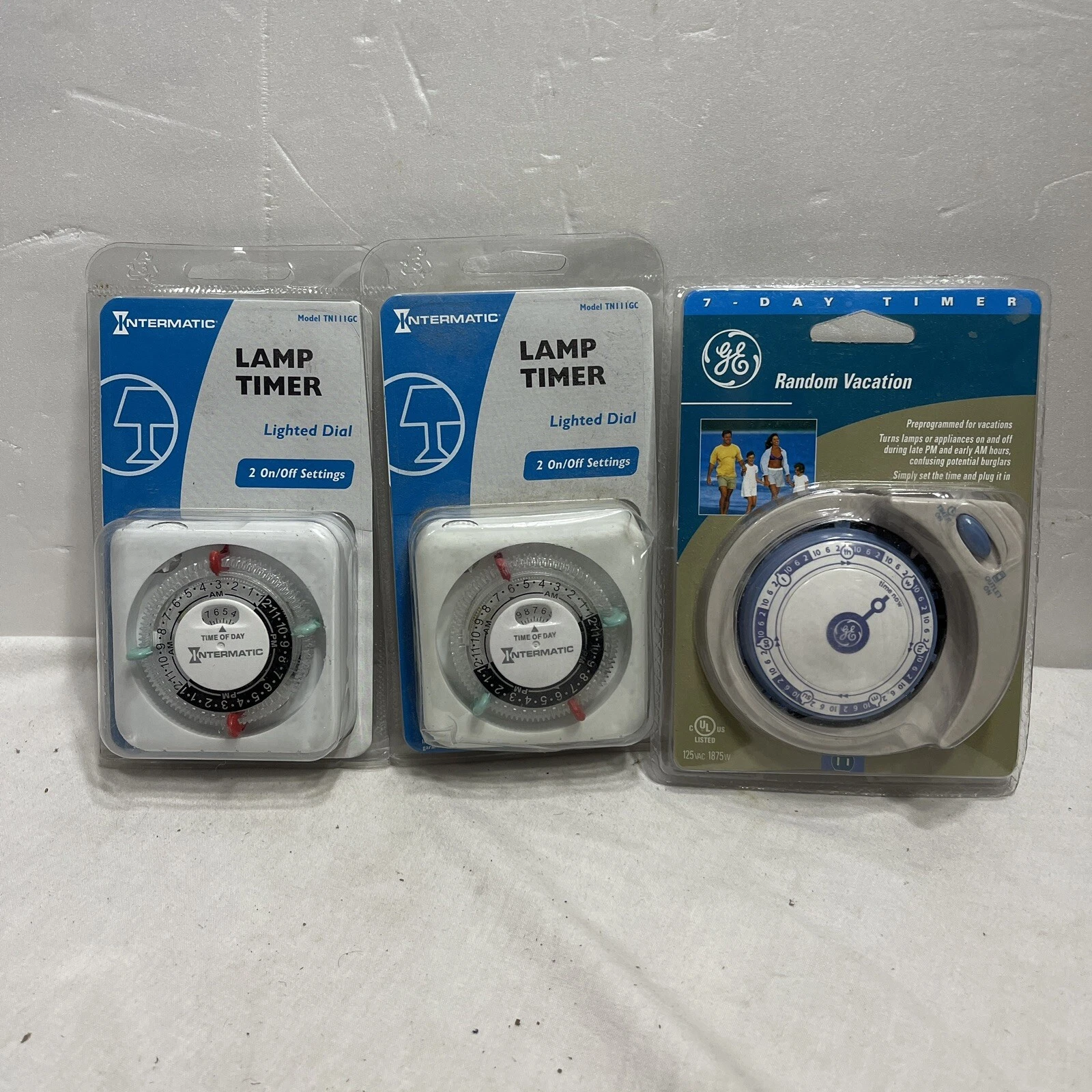 3 Intermatic/GE Lamp/Random Vacation Timers