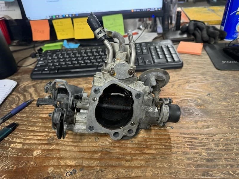 Carrocería del acelerador Toyota Solara Camry Avalon Lexus ES300 3,0 L V6 97-03 OEM Foto 3 de 3