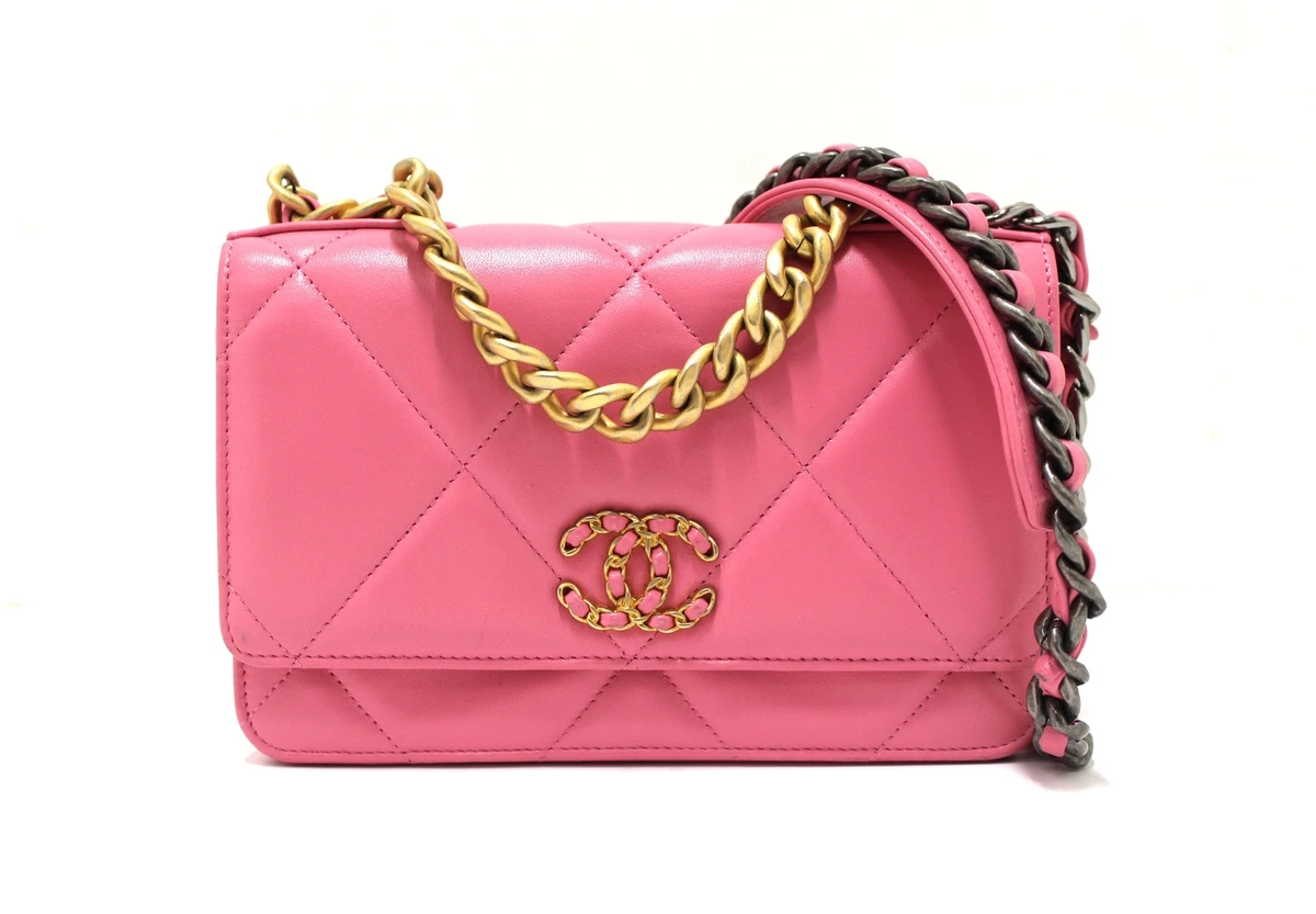 Pre-owned Chanel 19 Leather Wallet In Pink