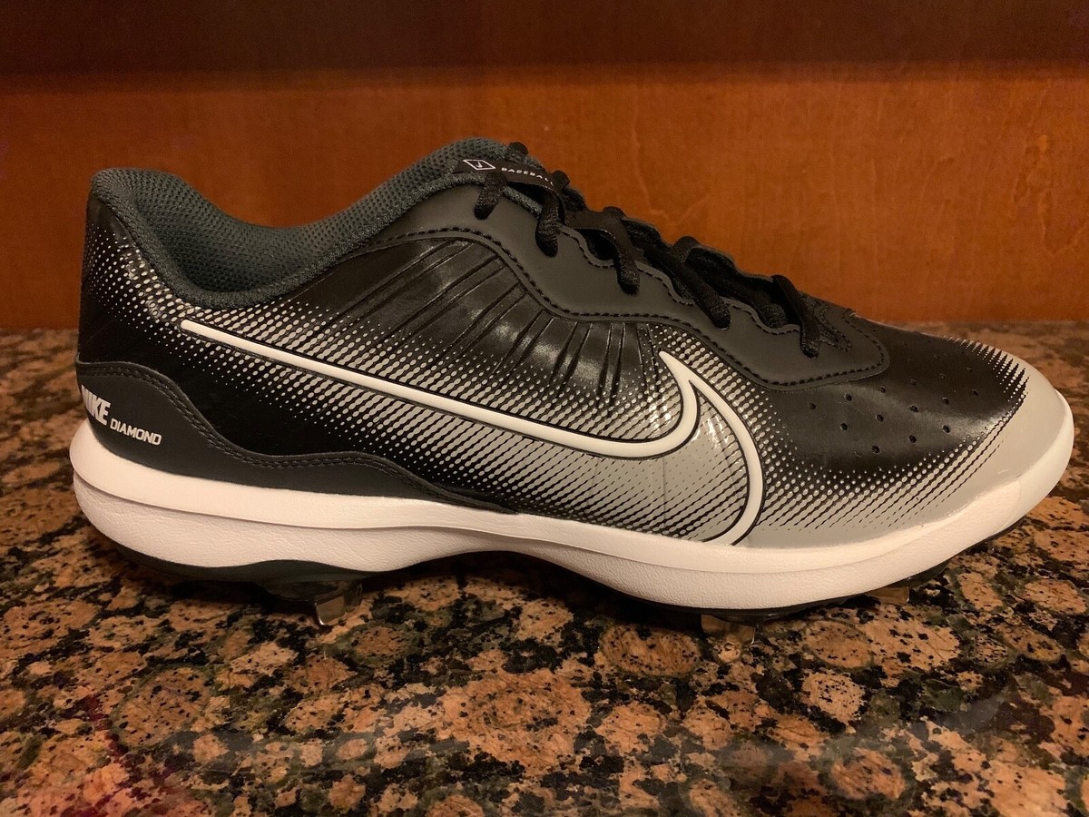 NEW! Nike Alpha Huarache Varsity 4 Metal Baseball Cleats Men\'s Size 14 Grey Nike Alpha Huarache Elite 4 Low - Black Cleat | Hibbett main image 3