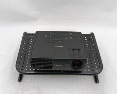 InFocus IN1112A DLP Projector no remote *157 LAMP HOURS*