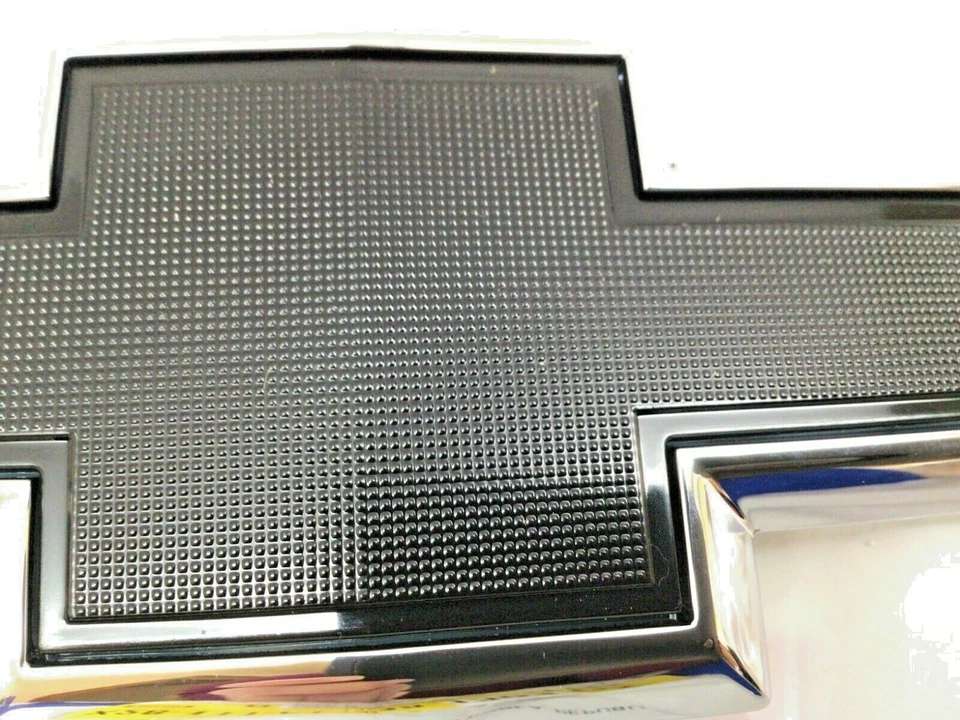 17-22 Chevrolet Trax 19-24 Blazer parrilla delantera negro pajarita emblema OEM 42481303 Foto 2 de 4