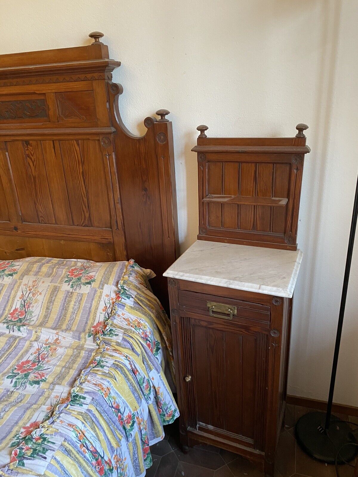 Foto 5 di 9