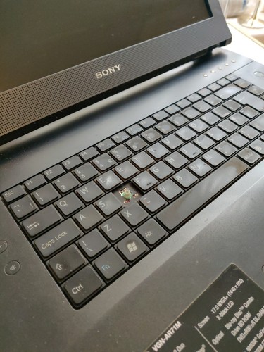 Sony Vaio VGN-AR71M Intel Core duo 17 inch gaming laptop  - Picture 5 of 12