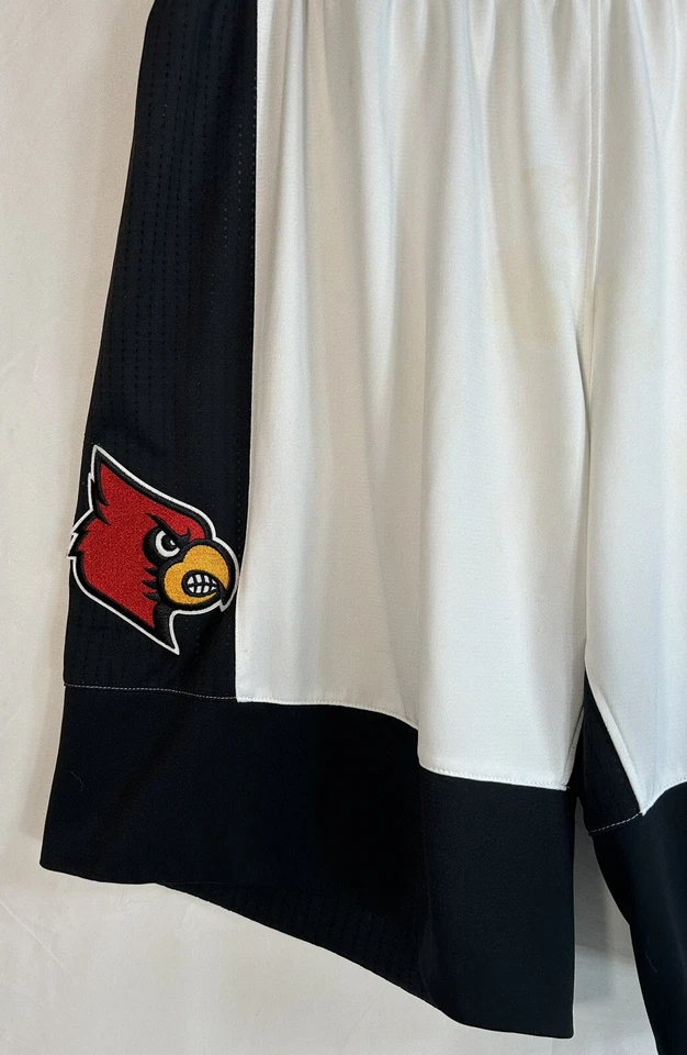 Adidas Louisville Cardinals 2019 Authentic Game Shorts Men’s Size Xl - Image 3 of 4