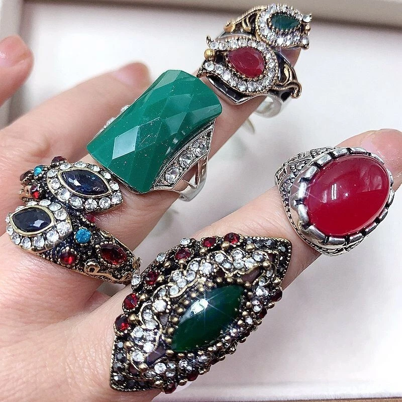 Venta al por mayor Lote de 50 piezas Anillo Joyería Metal Estilo Mezcla Piedra Cristal Vintage Hombres Mujeres Foto 4 de 4