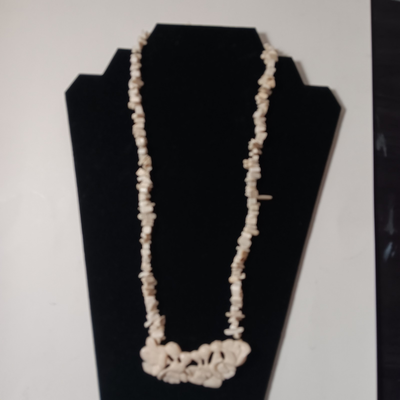 Carved Shell Flower Necklace Fixed Loop Boho Cost… - image 2