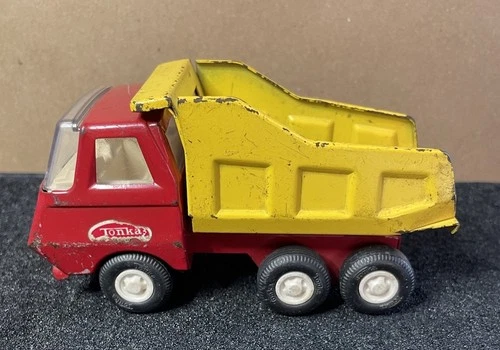 Vintage Tonka Dump Truck - 5"- Metal - Red & Yellow - USA