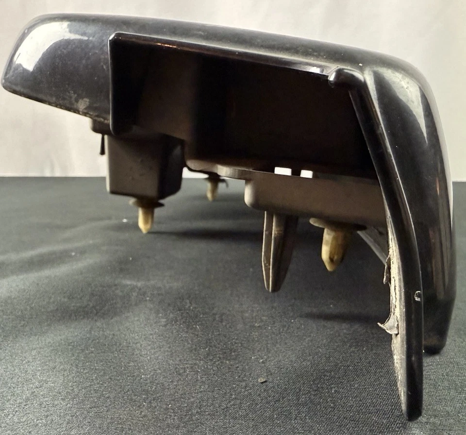 Hummer H3 Fender Flare End Caps Pair OEM LH 15251210 RH 15251209 - Image 4 of 4