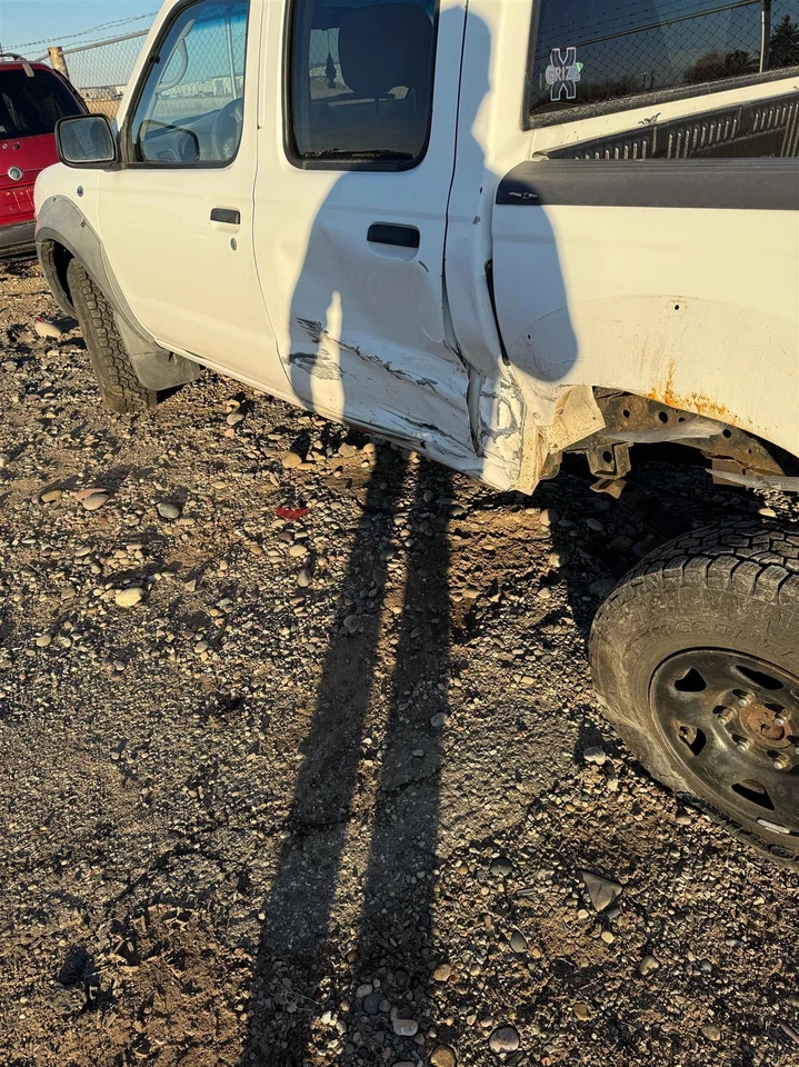 Used Left Sun Visor fits: 2003 Nissan Frontier without illumination Crew Cab Lef - Image 4 of 4
