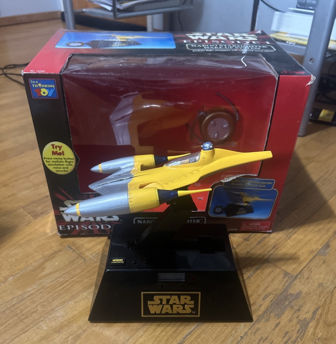 スター・ウォーズ 【トーキングアラームクロックナブー・スターファイター】 スター・ウォーズ 【トーキングアラームクロックナブー・スター