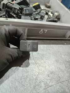 VW Passat 35i B3 Corrado T4 Polo 2F Heckscheibenheizungsschalter 535959621