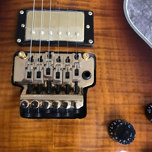 Guitarra Eléctrica Personalizada de 6 Cuerdas Diapasón de Palisandro Herrajes Dorados Venta Caliente - Imagen 3 de 6