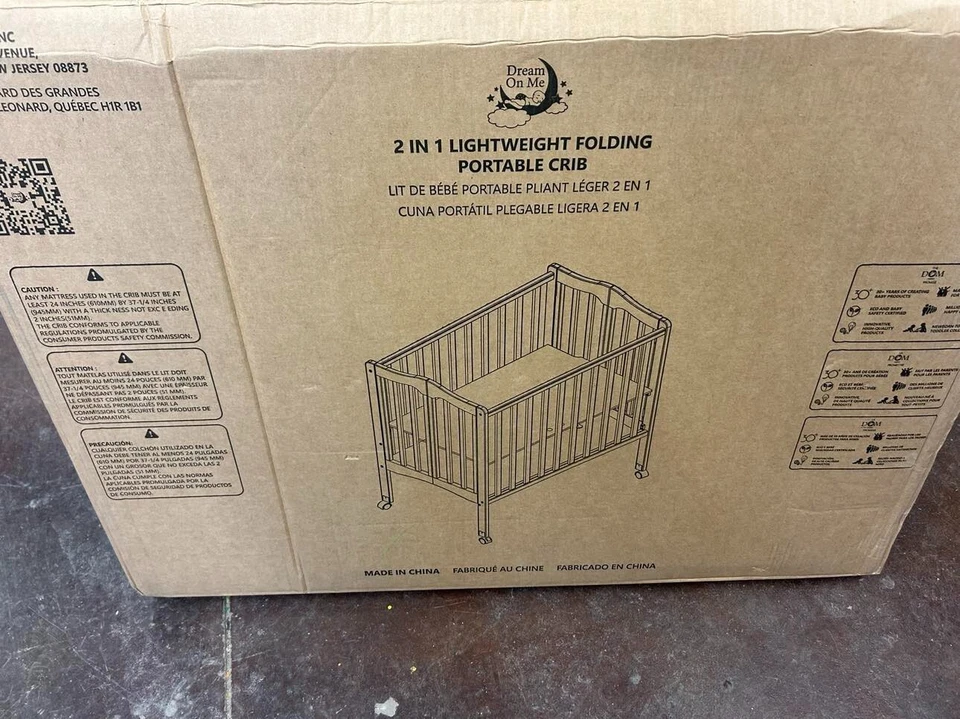 Berço dobrável Dream On Me 2 em um portátil com rodas café expresso - Imagem 2 de 2