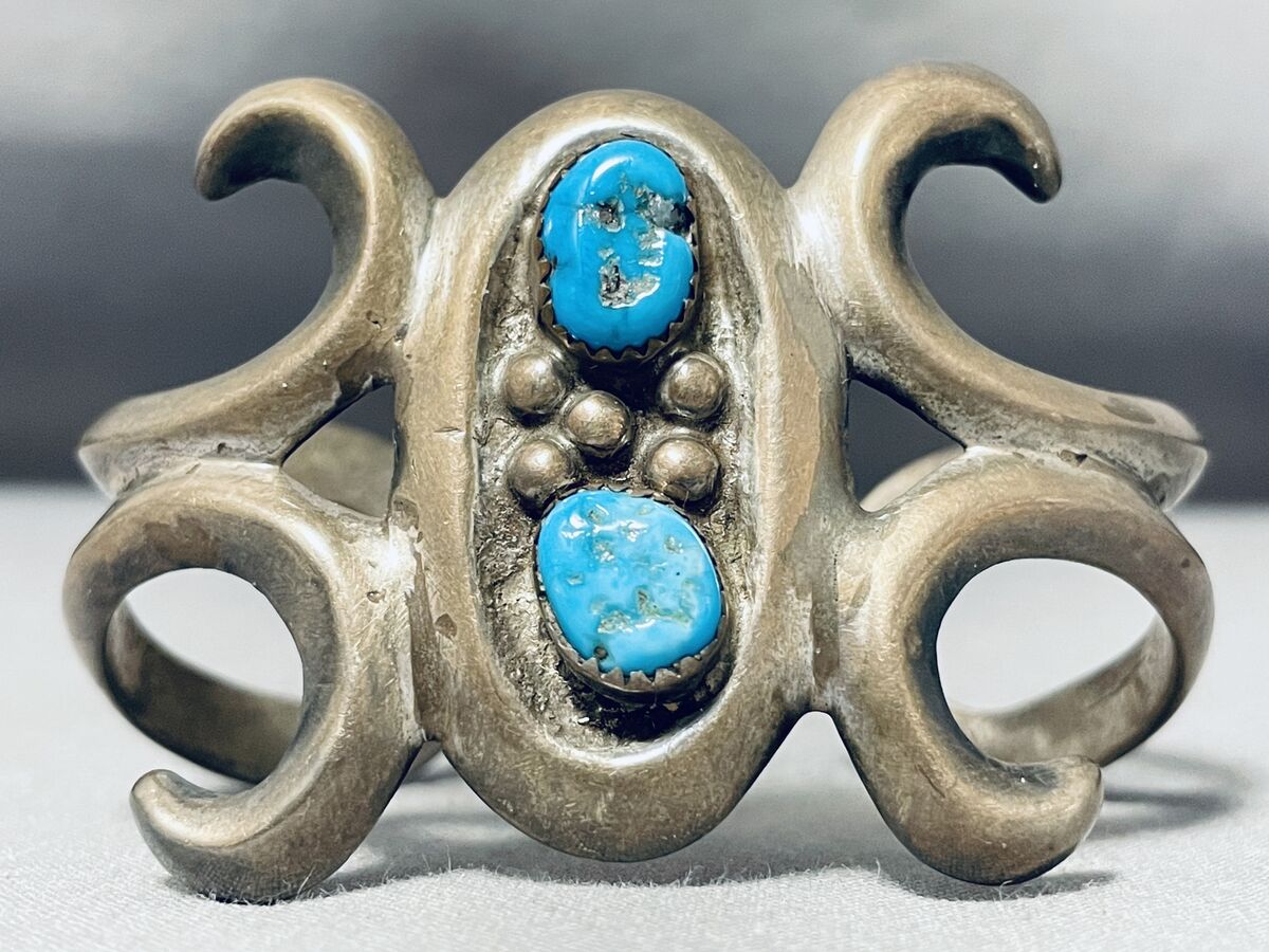 One Of The Best Vintage Native American Navajo Thorn Sterling Silver Turquoise Bracelet One Of The Best Vintage Native American Navajo Thorn Sterling Silver Turquoise Bracelet