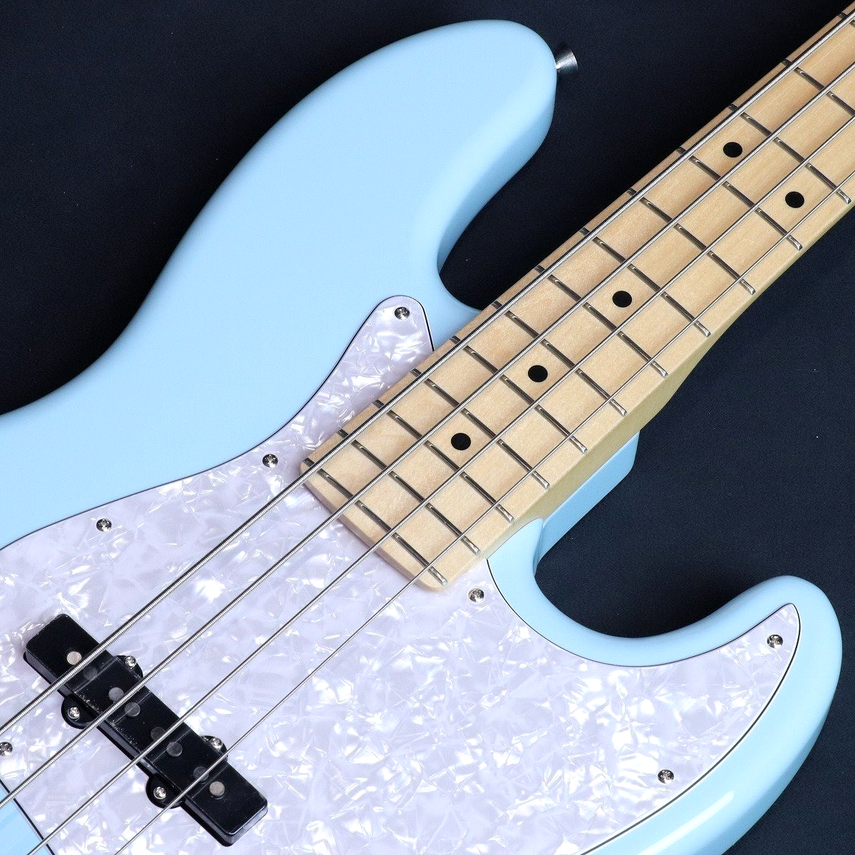 Fender Made in Japan FSR Hybrid II Electric Jazz Bass Daphne Blue