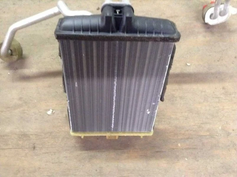 Núcleo calefactor compatible con 97 98 99 00 01 02 03 Mercedes Benz C230 C280 C36 Foto 3 de 3