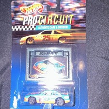 Hot Wheels Pro Circuit Richard Petty #43 STP 1992 Pontiac Grand Prix 1:64