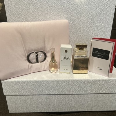 Dior Pink Cosmetics Puff Bag plus Dior miss dior + sauvage + 3 samples
