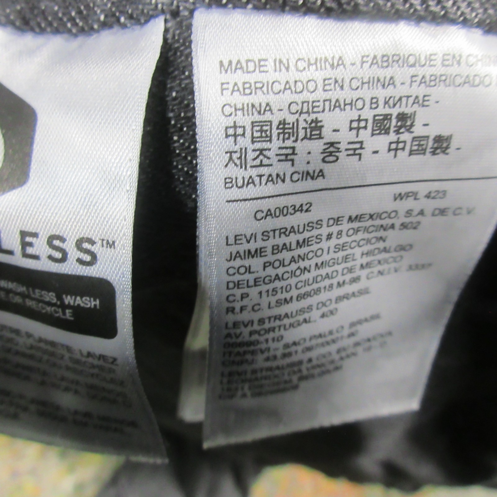 Levi's Sherpa Hybrid Trucker Jacket Mens L Black Denim Fleece EUC