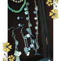 Schmuckschatulle - Schmuckschatulle aus Holz & Perlmuttschmuck + Modeschmuckarmbänder - Bild 8 von 12