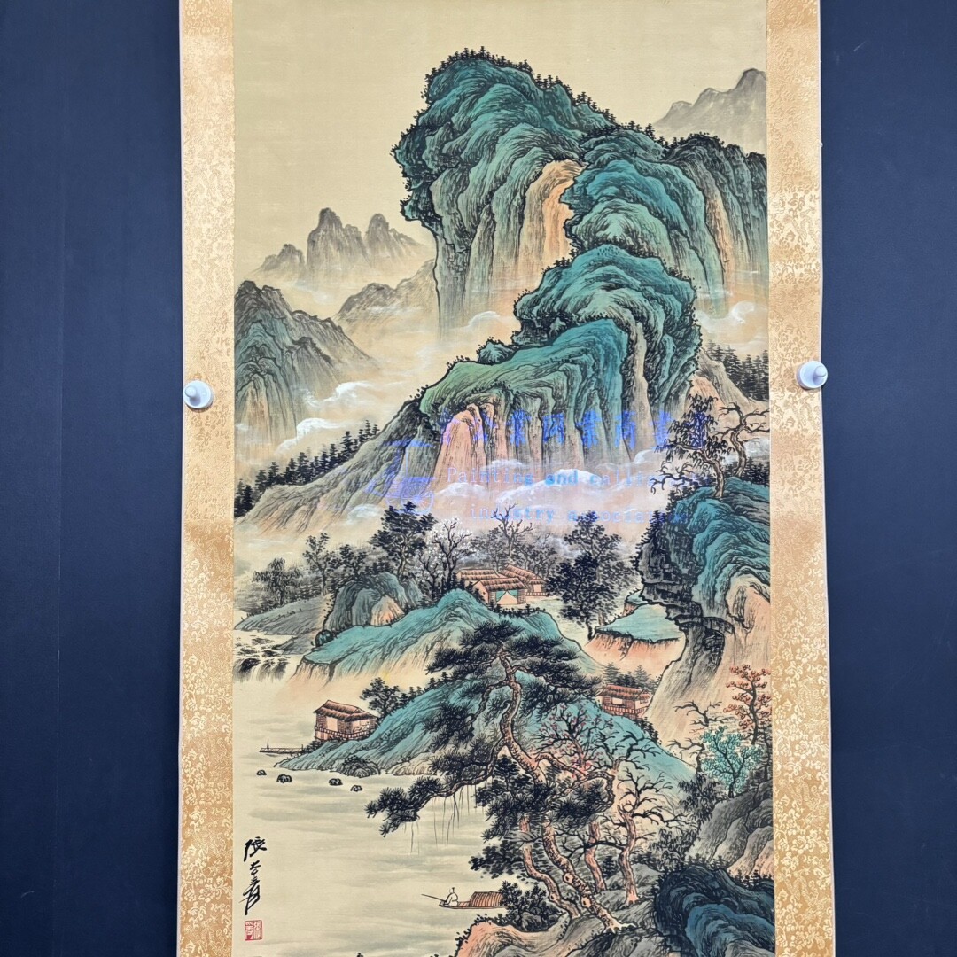 Foto 1 di 8