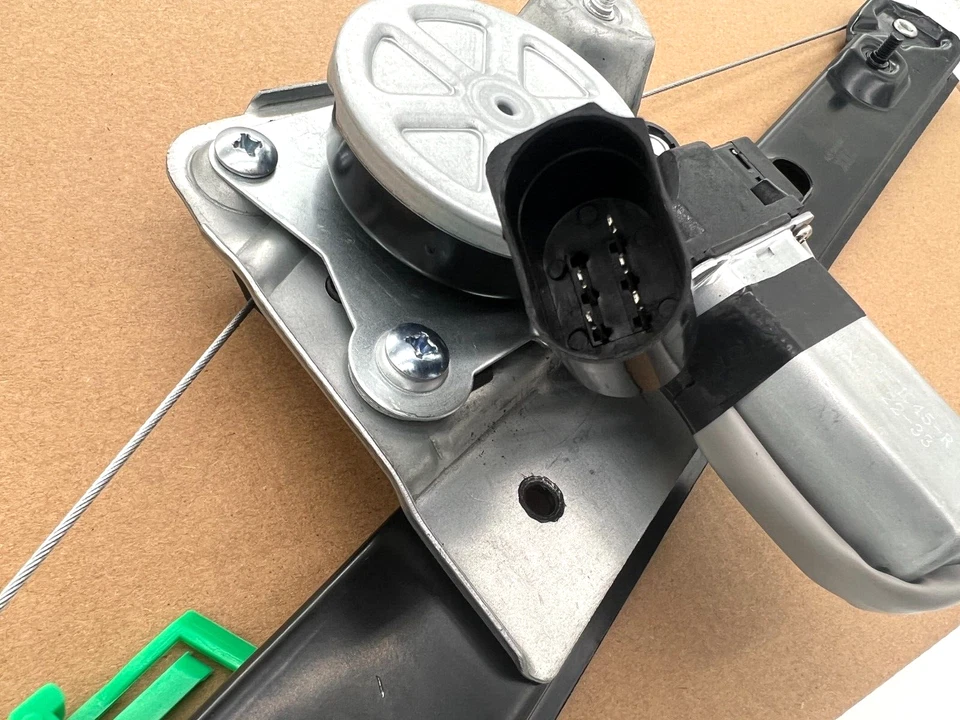 Lève-vitre Arrière Droite BMW série 3 E90 E91 Avec le moteur complet 51357140590 - Photo 4/4