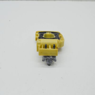NEW BMW 7 G11 RADIATOR RIGHT SIDE BRACKET 17118632140 8632140 2016 