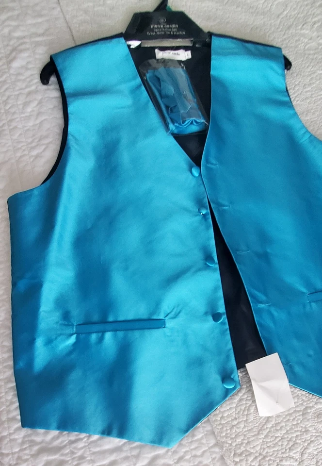 Vest By Pierre Cardin, Teal w/bow tie and Hanky (NEW) Size L - Image 4 of 4