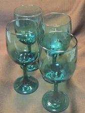 Vintage Libbey Wine Glass Teardrop Juniper/Emerald Green 10 ounce set of 4