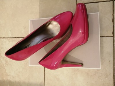 cerise pink shoes