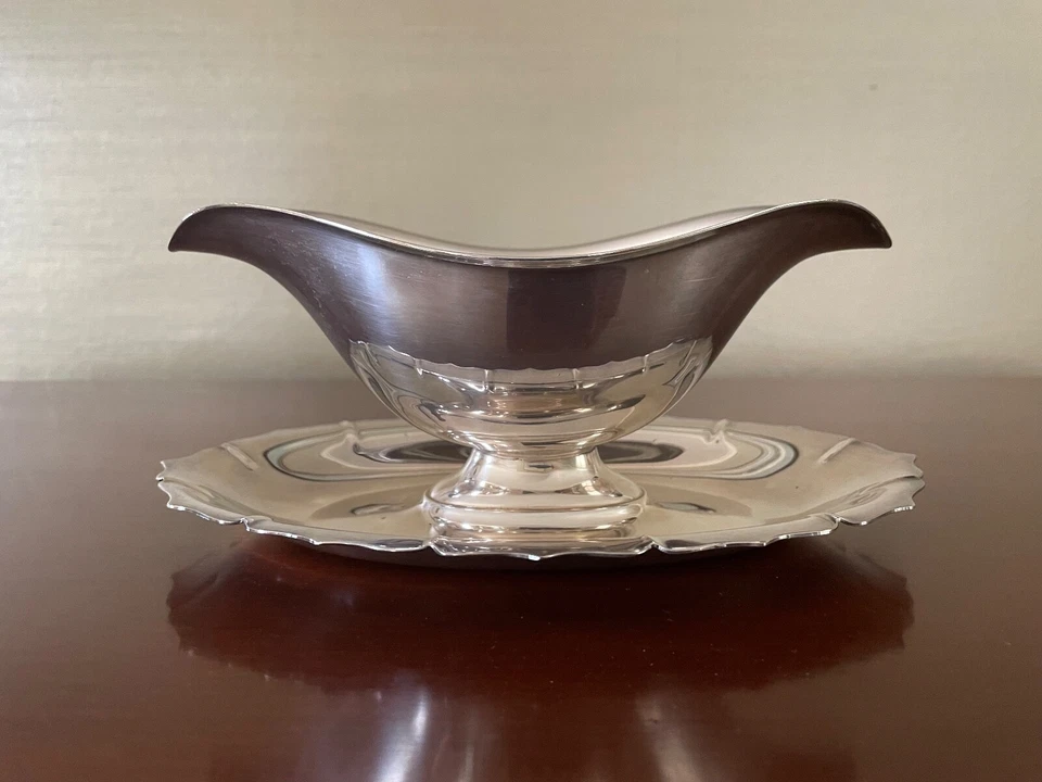 Molho Silverplate Early American International Silver Co 2116 Crown na bandeja - Imagem 3 de 4