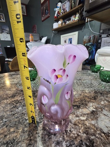 FENTON ❤️TULIP DELIGHT❤️ ROSEMILK OPALESCENT FLUTED HANKERCHEIF VASE 05' #2