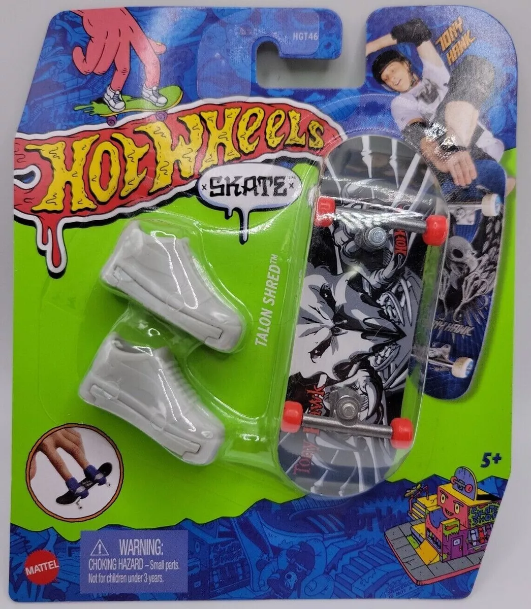 Hot Wheels Skate Veículo de Brinquedo Skateboard Talon Shered™ com Tenis