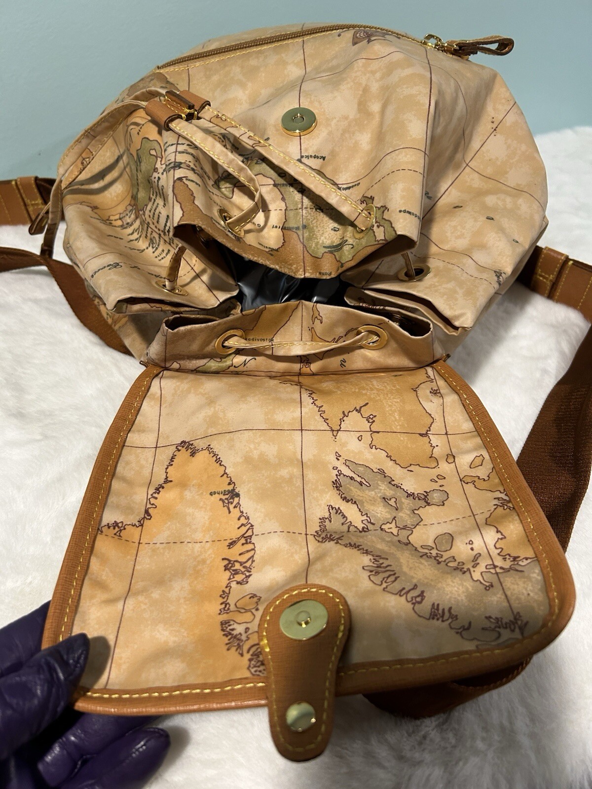 Authentic Alviero Backpack Excellent Condition - image 11