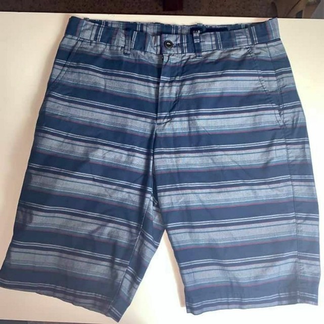 khaki shorts blue