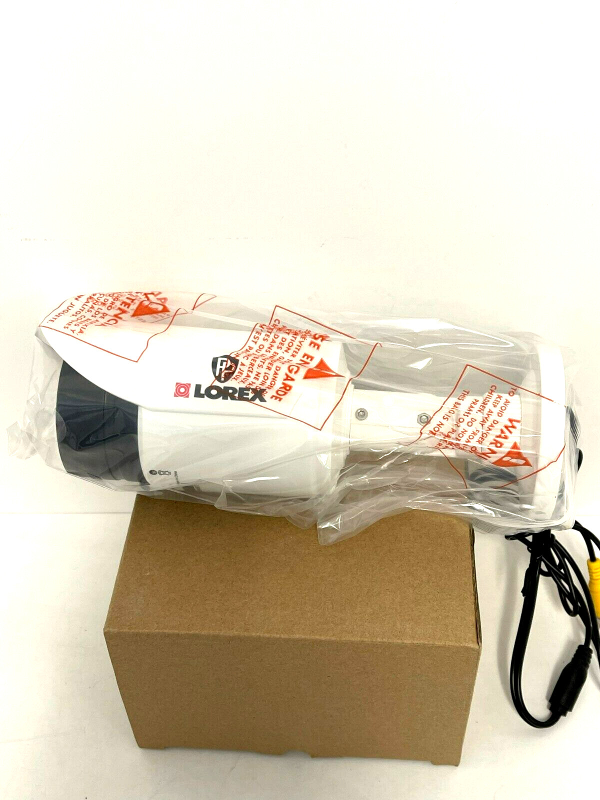 Lorex CVC7711 MC7711 960h 700tvl weatherproof night vision security camera