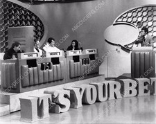 8b20-10664 Tom Kennedy Lyle Waggoner TV game show It's Your Bet 8b20-10664 8b20-