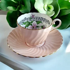 RARE AYNSLEY White Trillium Teacup & Saucer Ontario Canada Provincial Flower