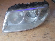 Scheinwerfer links VOLKSWAGEN PASSAT BERLINA 3B3 1.6 3B0941015